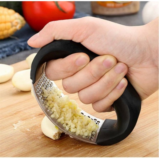 Silver Stainless Steel Garlic Crusher, For Home And Kitchen