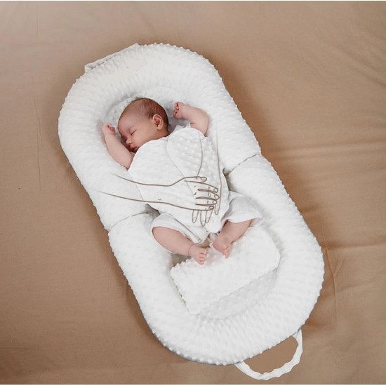 Breathable Portable Baby Bed Nest with Side Wings