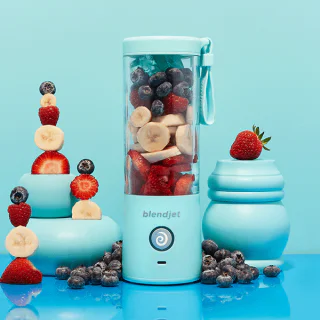 https://3roodq8.com/image/cache/catalog/products%20image/BlendJet%20Portable%20Blender%20Mint-320x320.png.webp