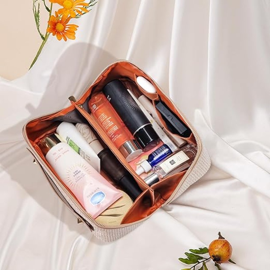 Large Capacity Travel Makeup Bag For Women - Golden Large Capacity Travel Makeup Bag For Women - Golden