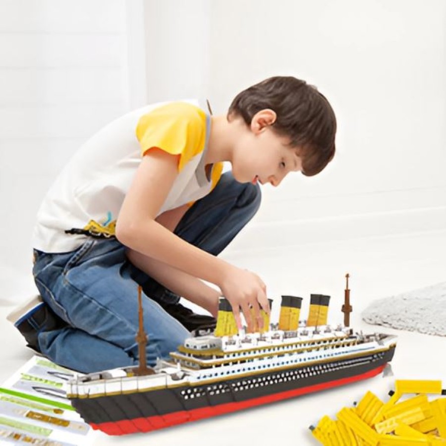 3D Puzzle Titanic Passenger Liner Ship Block Set 8802Pcs