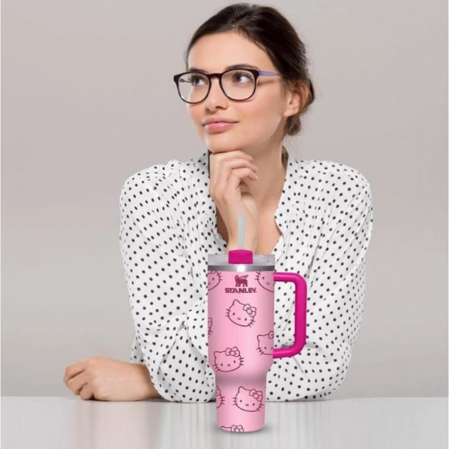 Stanley Quencher H2.0 Flow State Tumbler 40 Oz - Pink Kitty Edition